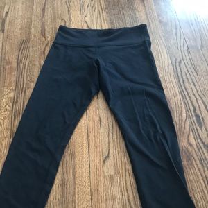 Lululemon wonder under black leggings
